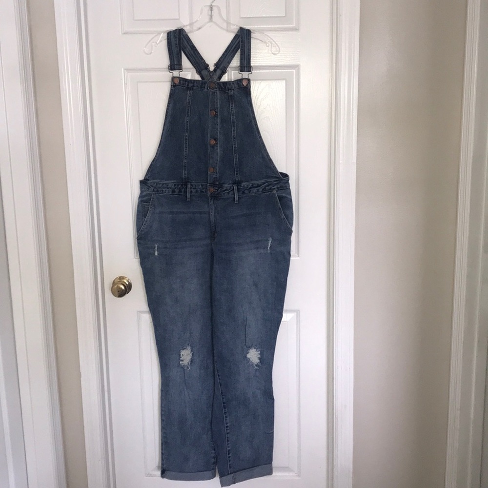 Justfab Distressed Overalls - Picture 2 of 5